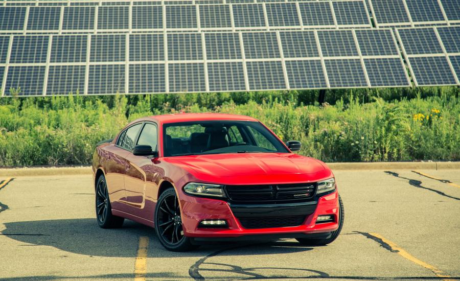  Dodge Charger SXT Blacktop 2016 года  (фото 5 из 12)